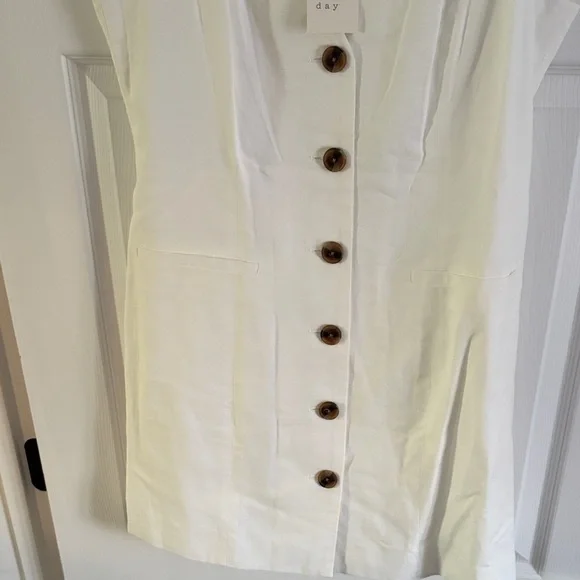 A New Day Cream Sleeveless Button-Front Dress - Picture 4 of 7